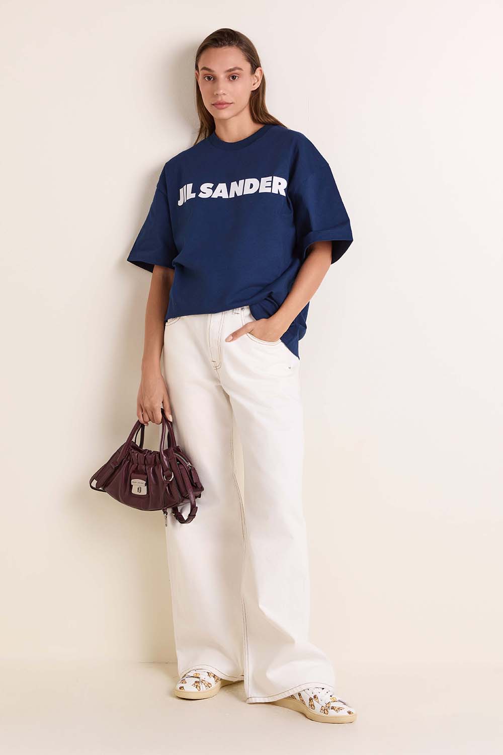 חולצת טי לוגו